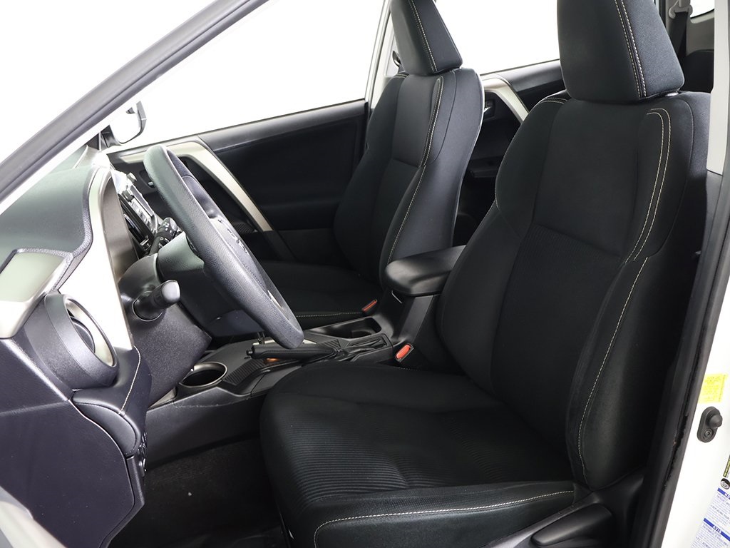 Vehicle image 14 of 45
