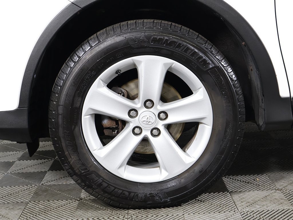 Vehicle image 12 of 45