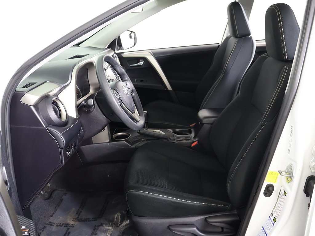 Vehicle image 19 of 45