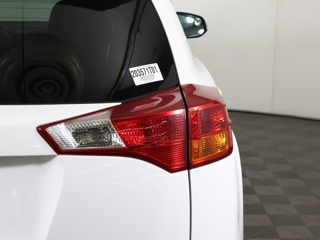 Vehicle image 37 of 45