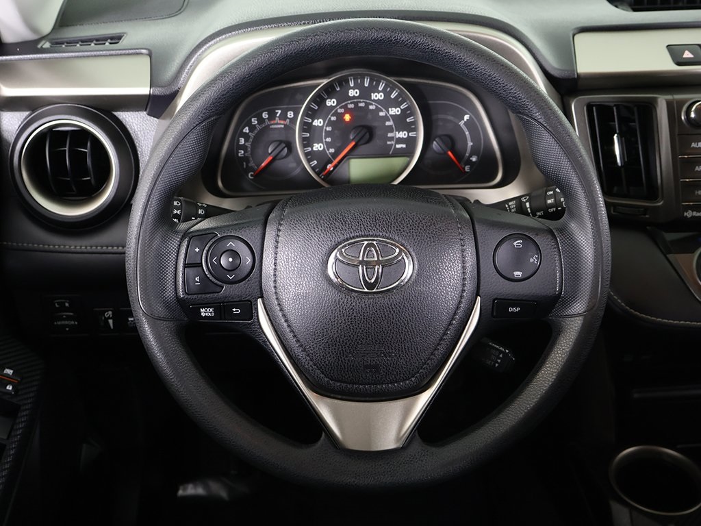 Vehicle image 40 of 45