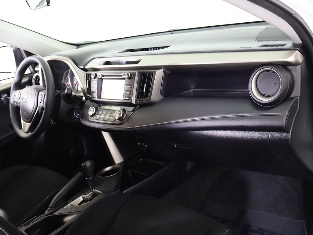 Vehicle image 22 of 45