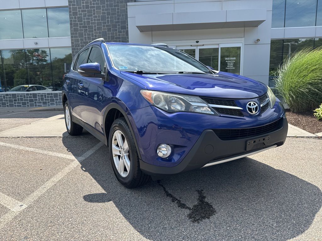 Vehicle image 6 of 24