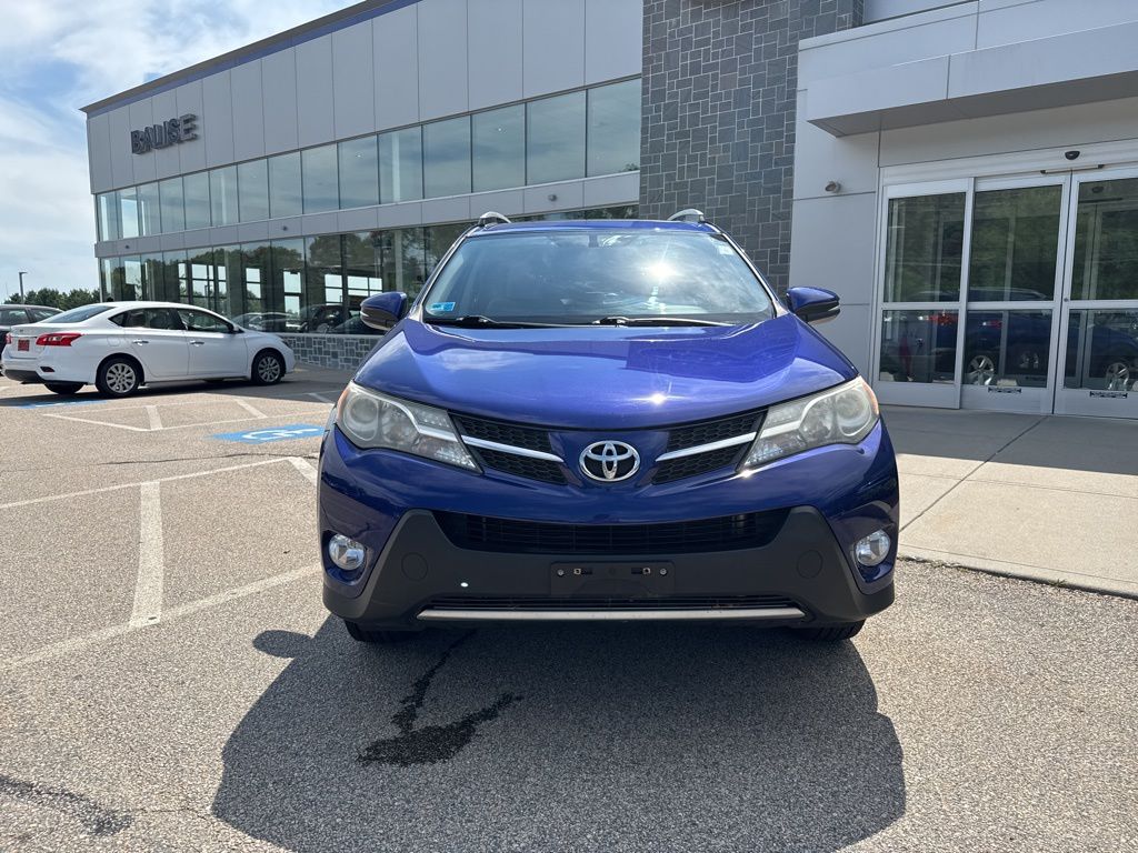 Vehicle image 3 of 24