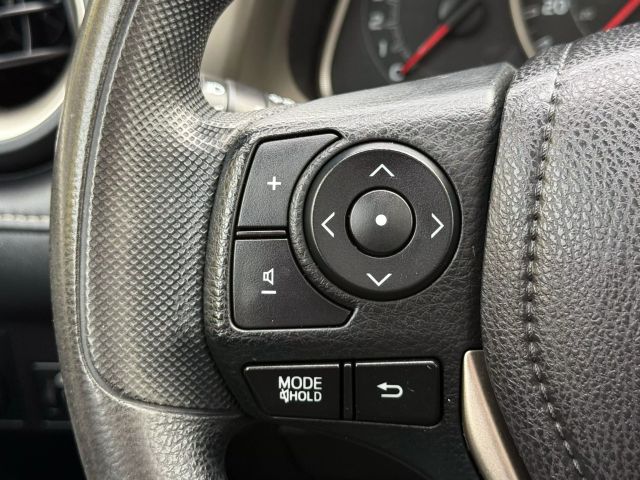 Vehicle image 12 of 30