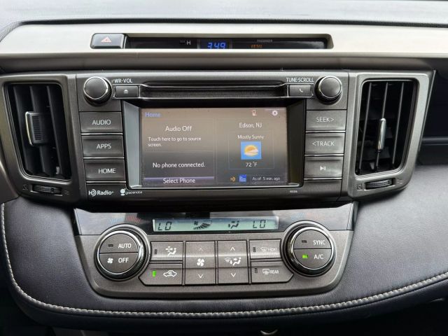 Vehicle image 16 of 30