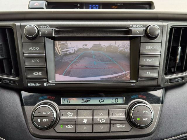 Vehicle image 18 of 30
