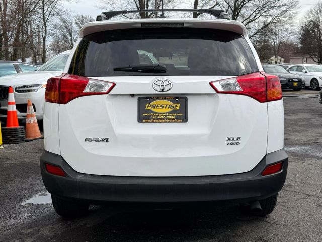 Vehicle image 6 of 30