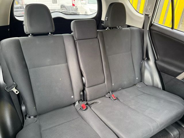 Vehicle image 23 of 30