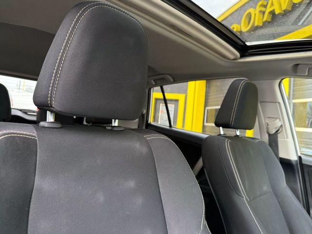 Vehicle image 22 of 30