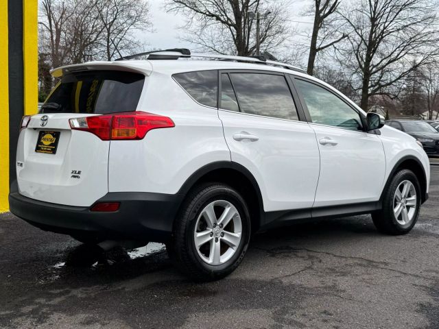 Vehicle image 4 of 30