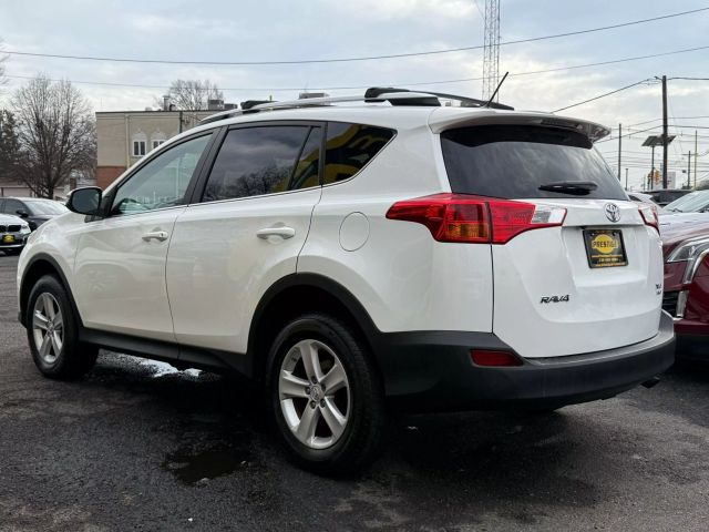 Vehicle image 5 of 30