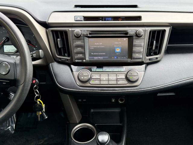 Vehicle image 15 of 30