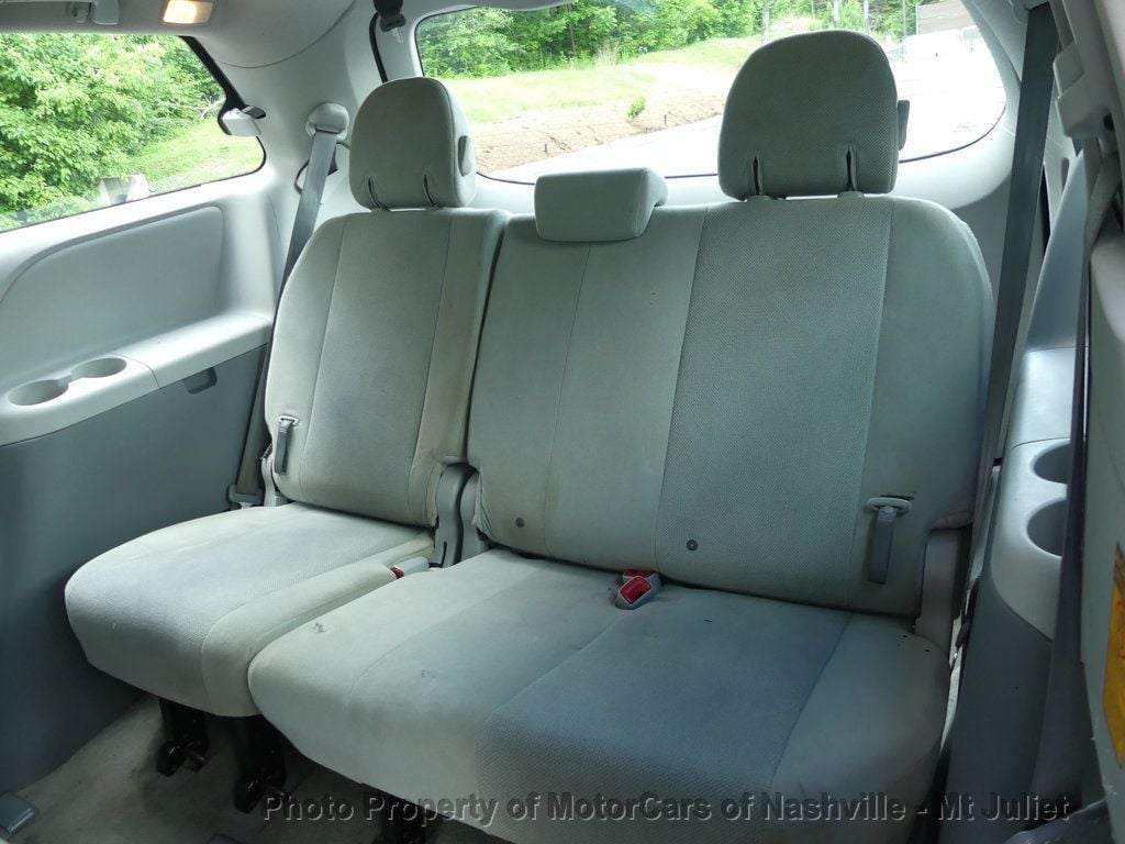Vehicle image 24 of 40