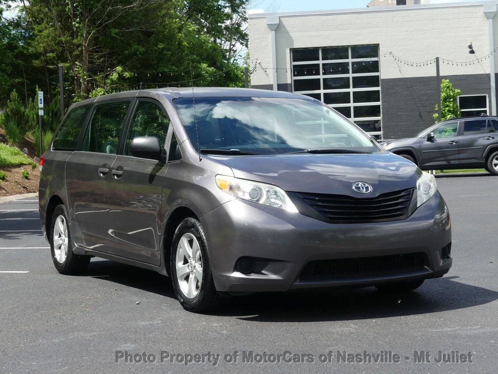 Vehicle image 7 of 40