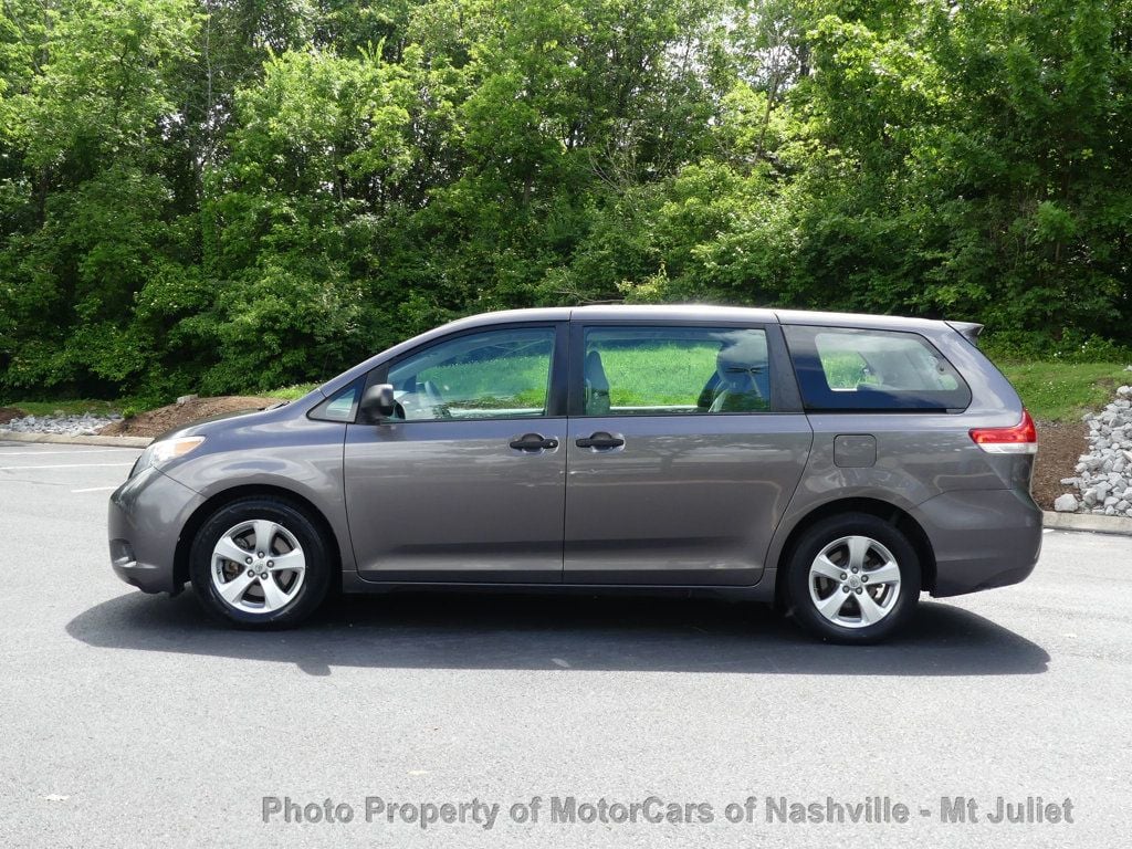 Vehicle image 15 of 40