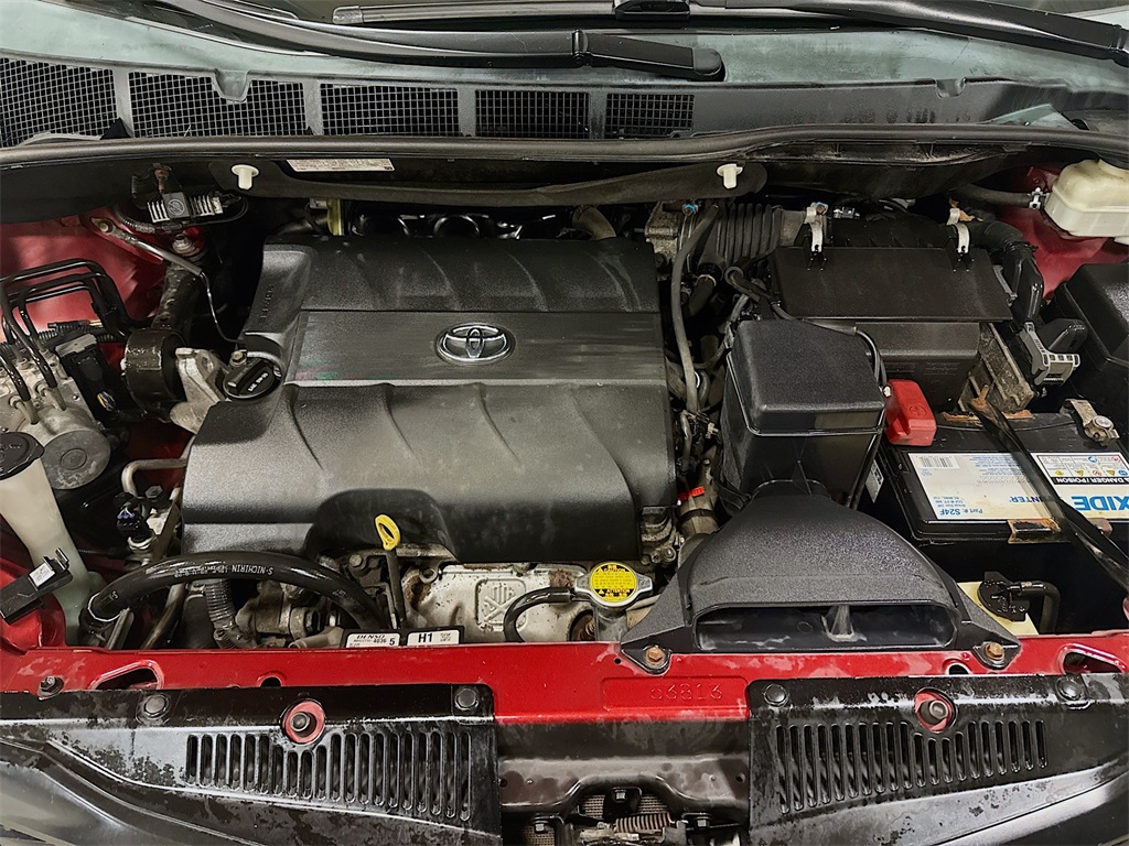 Vehicle image 28 of 31