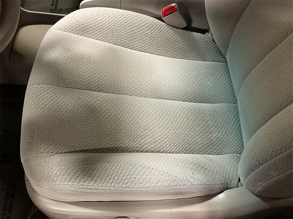 Vehicle image 17 of 31