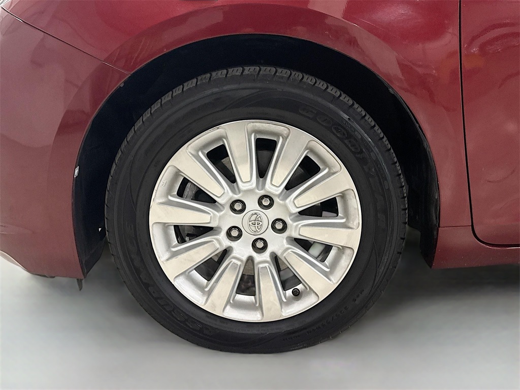 Vehicle image 29 of 31