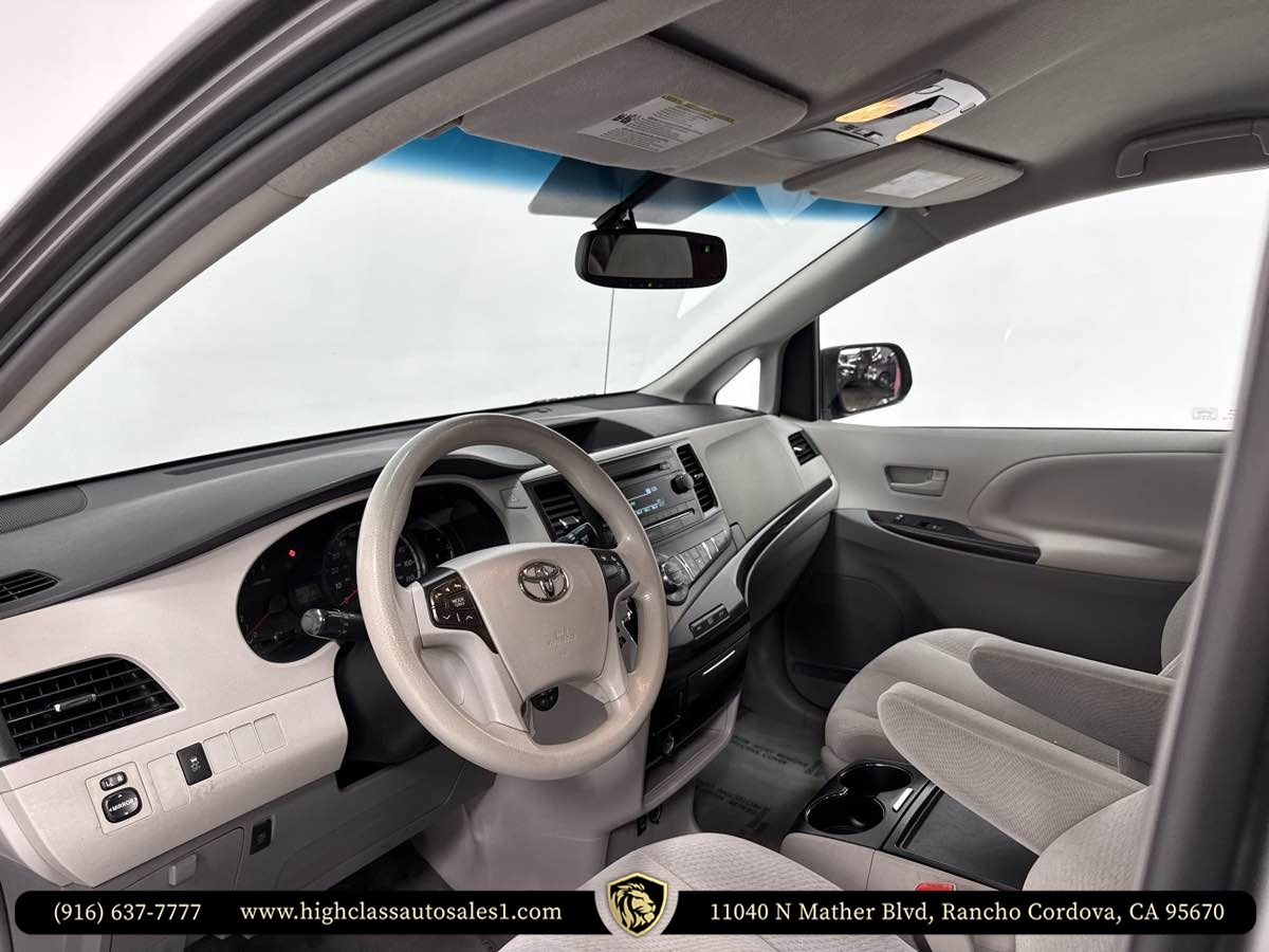 Vehicle image 15 of 63