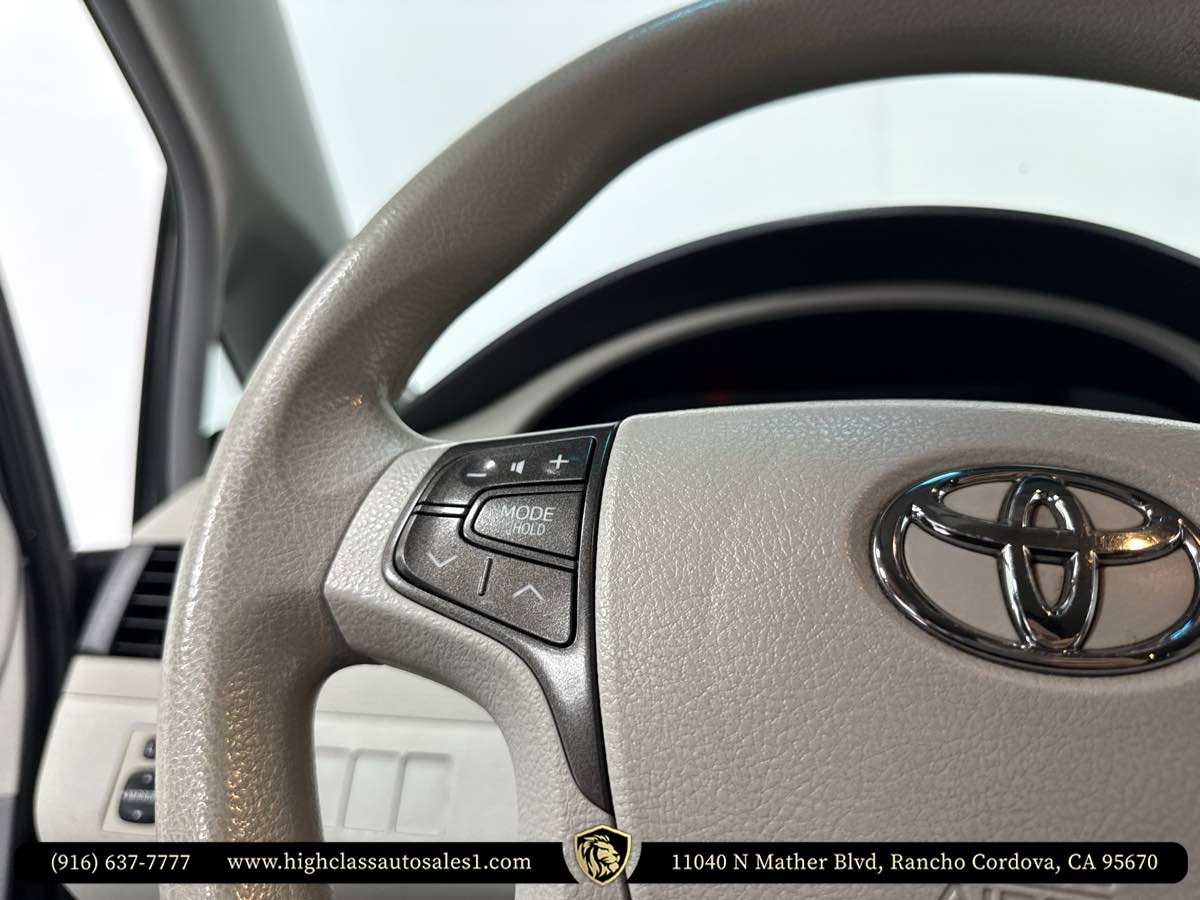 Vehicle image 47 of 63