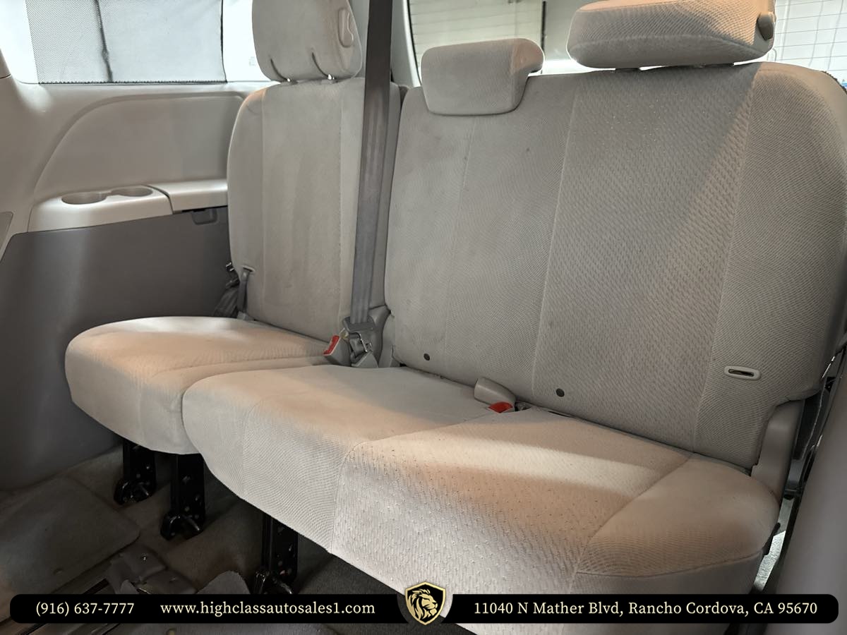 Vehicle image 22 of 63