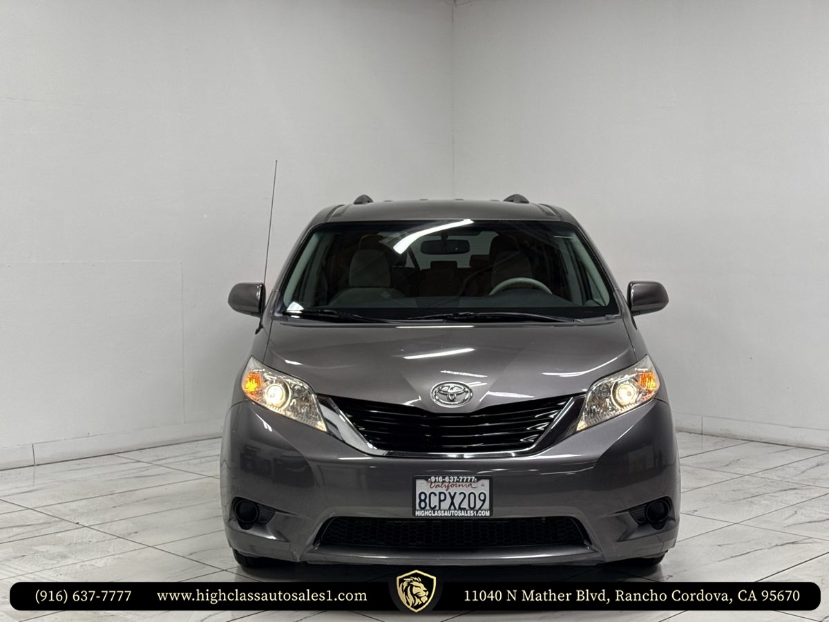 Vehicle image 3 of 63