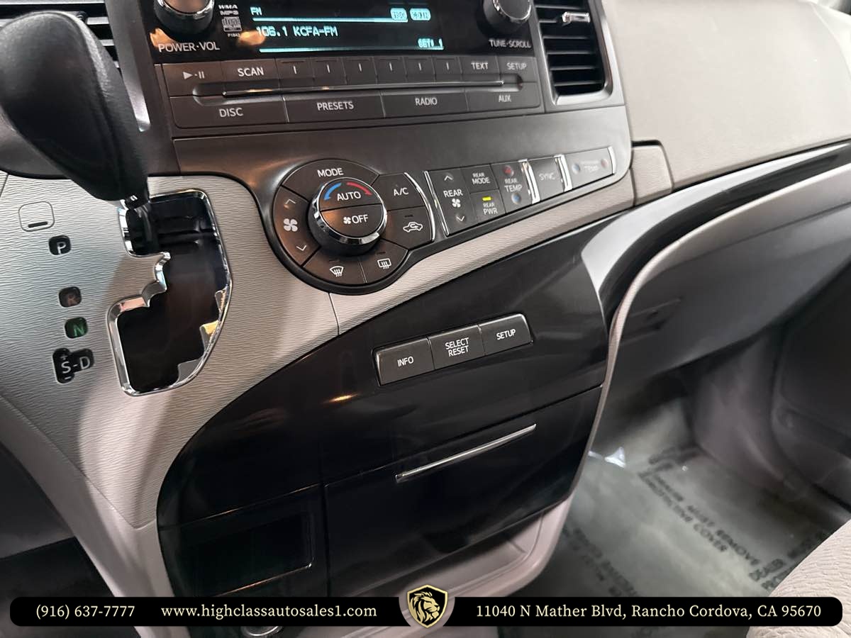 Vehicle image 43 of 63