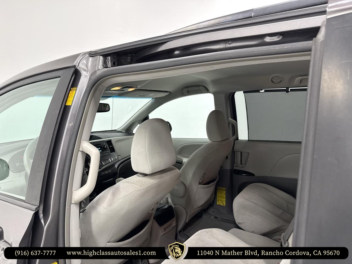 Vehicle image 24 of 63