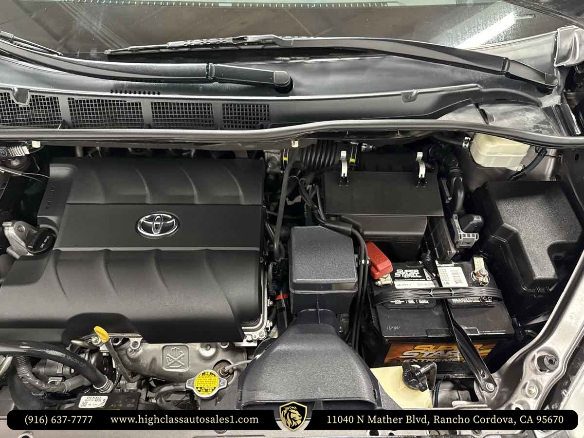 Vehicle image 58 of 63