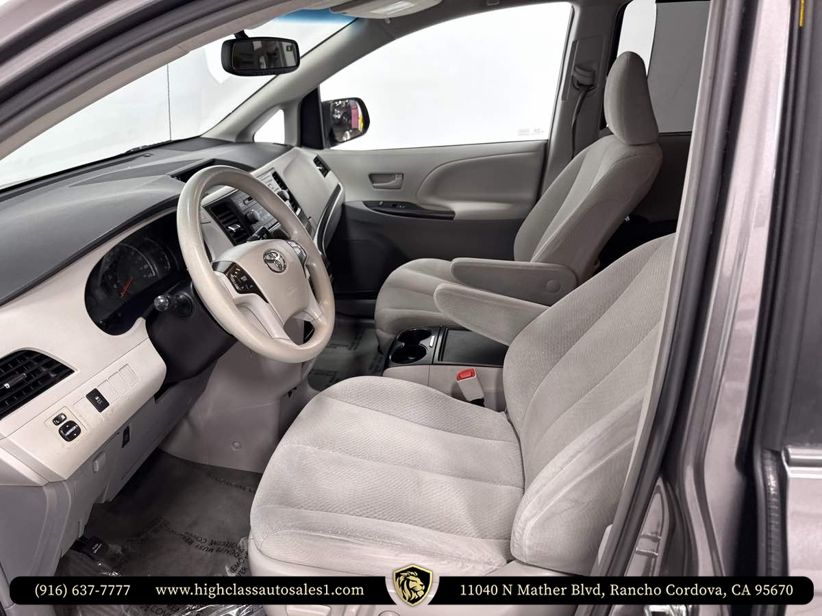 Vehicle image 16 of 63