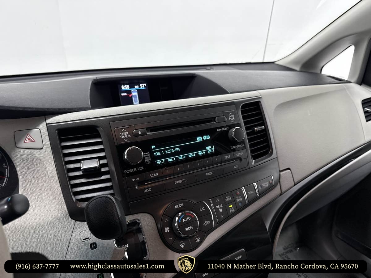 Vehicle image 41 of 63