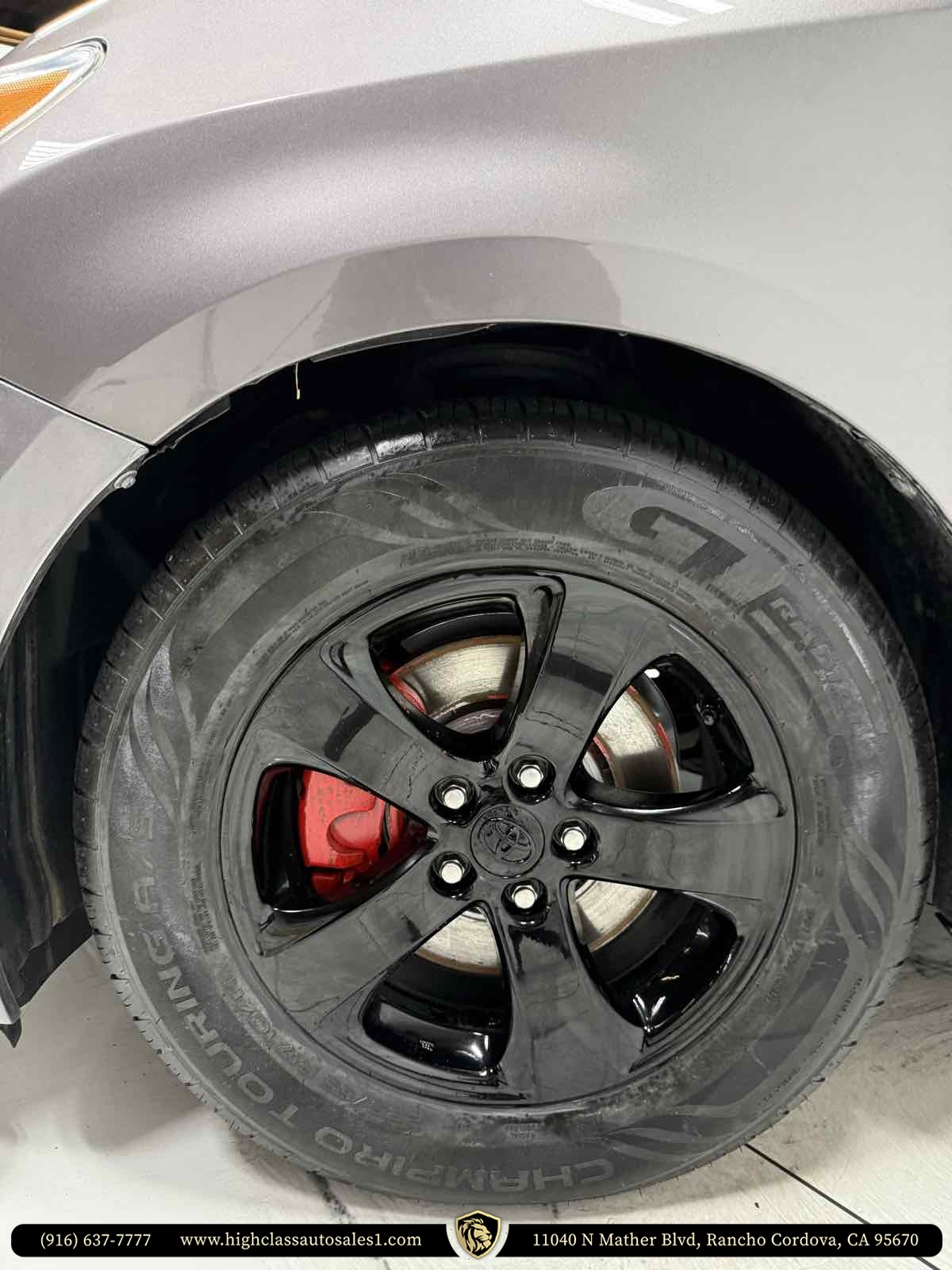 Vehicle image 61 of 63