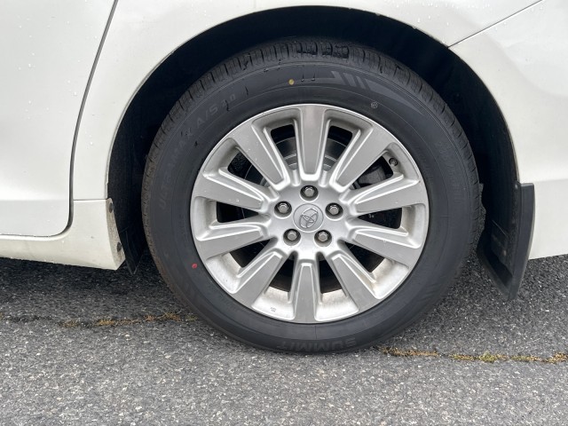Vehicle image 9 of 39