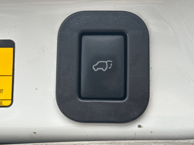 Vehicle image 34 of 39