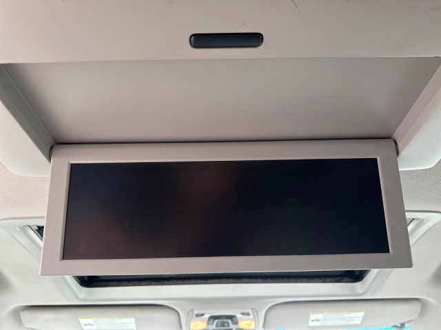 Vehicle image 32 of 39