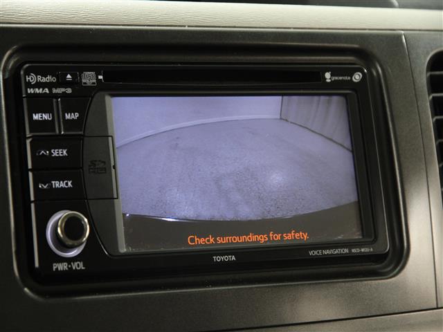 Vehicle image 14 of 24