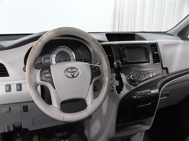 Vehicle image 6 of 24