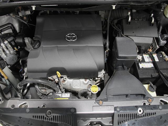 Vehicle image 23 of 24