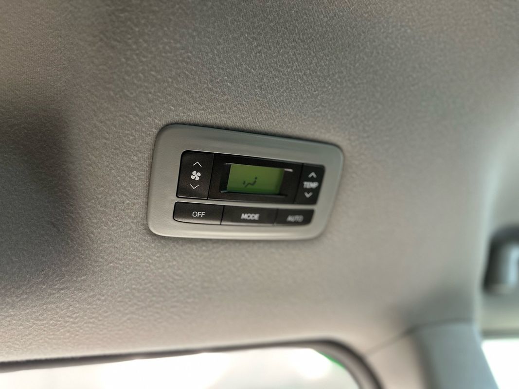 Vehicle image 40 of 47