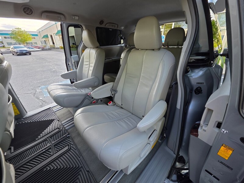 Vehicle image 22 of 67
