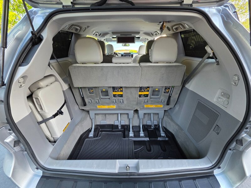 Vehicle image 34 of 67
