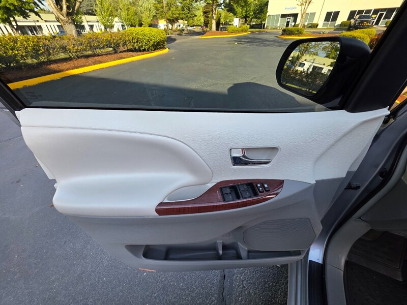 Vehicle image 39 of 67