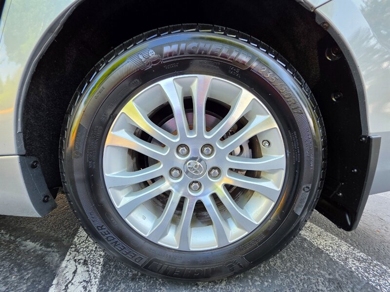 Vehicle image 65 of 67