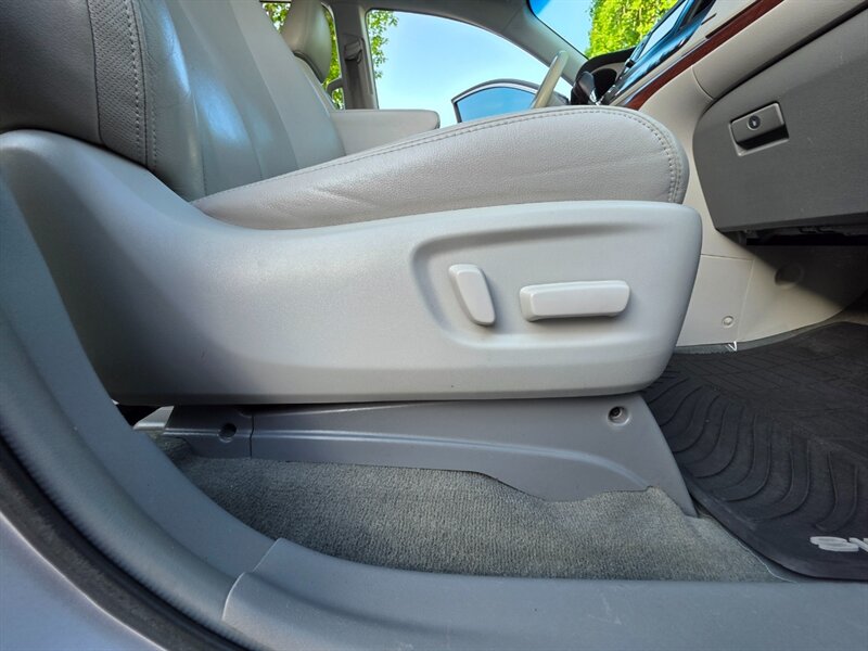 Vehicle image 36 of 67