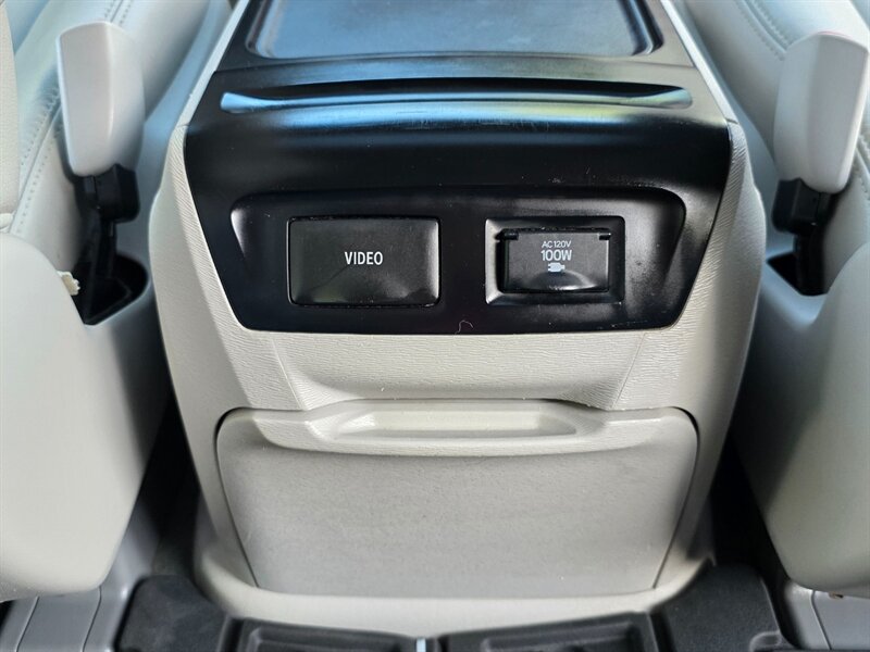 Vehicle image 59 of 67