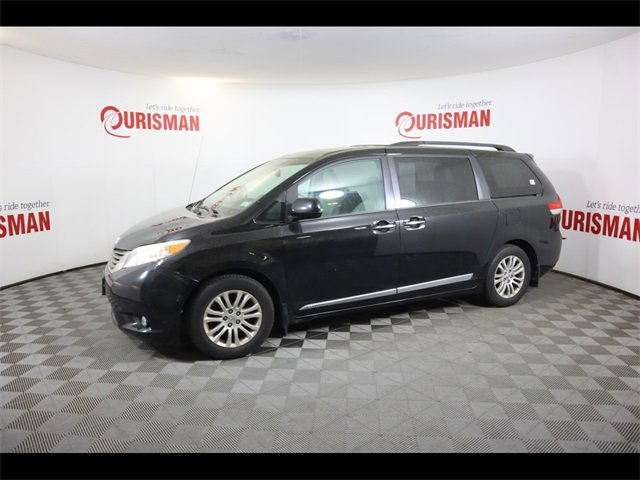 Vehicle image 15 of 48