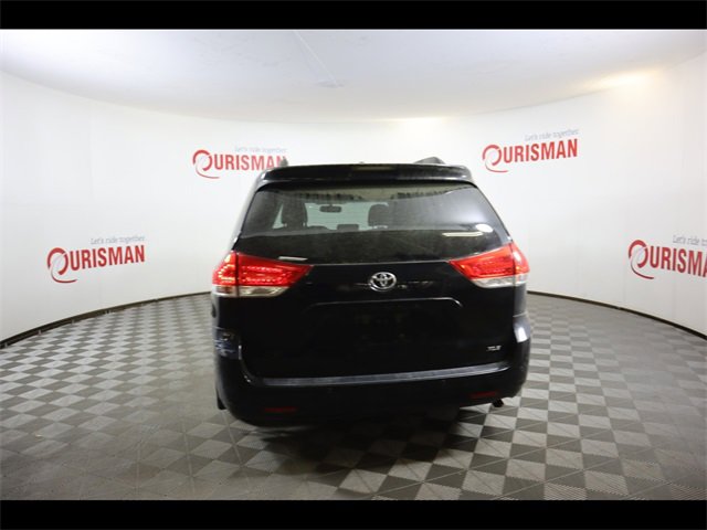 Vehicle image 5 of 48