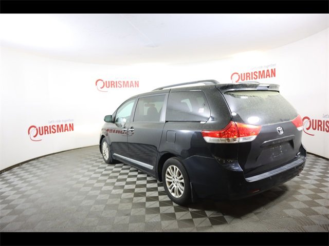Vehicle image 20 of 48