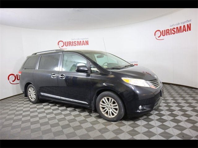 Vehicle image 31 of 48